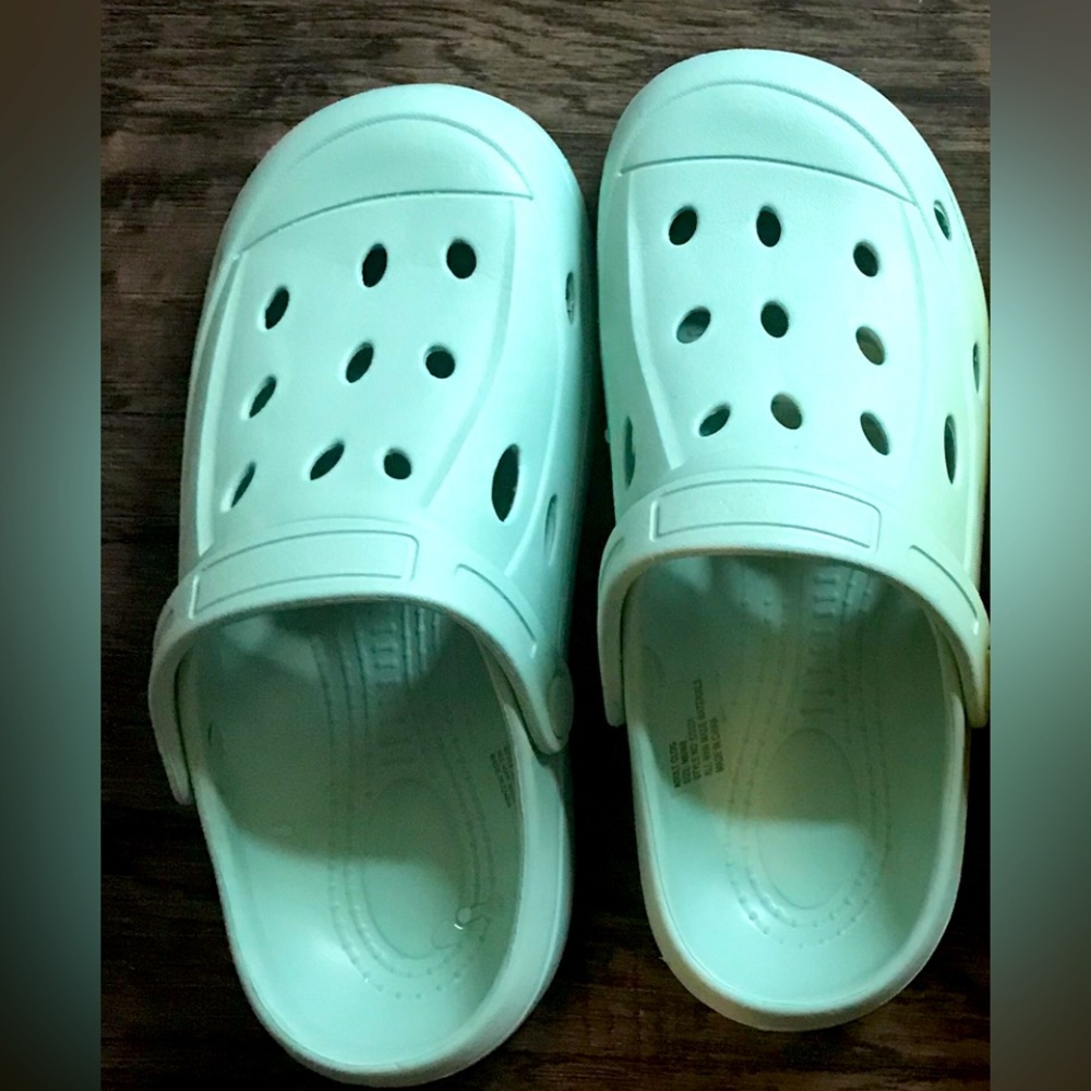 Brand new Mens sandals size 6 / Womens size 8